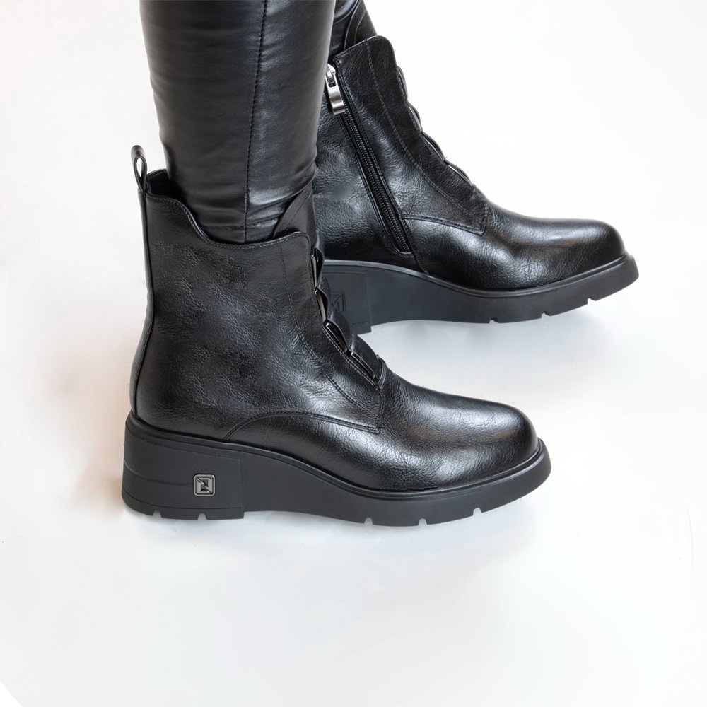 نیم بوت زنانه پاشنه دار