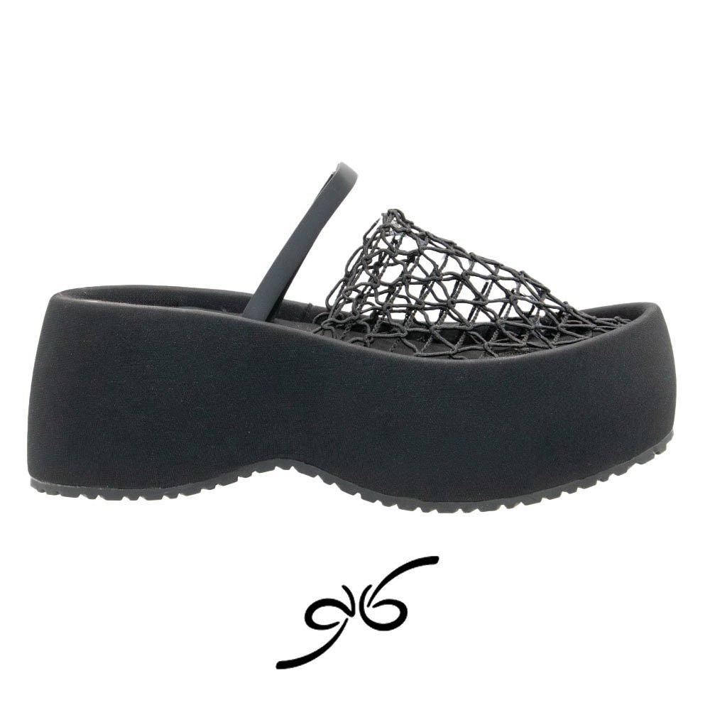 کفش توری لژدار زنانه