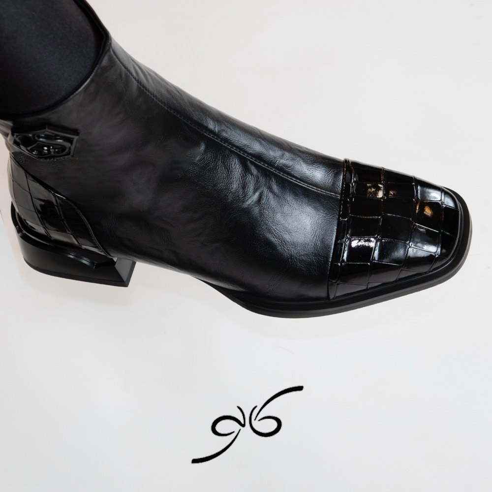 بوت زنانه سنگی