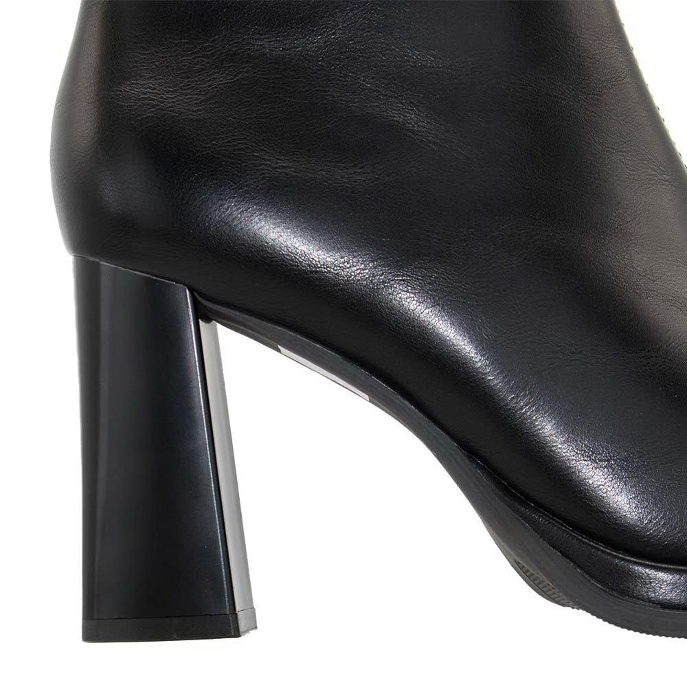 بوت زنانه پاشنه دار