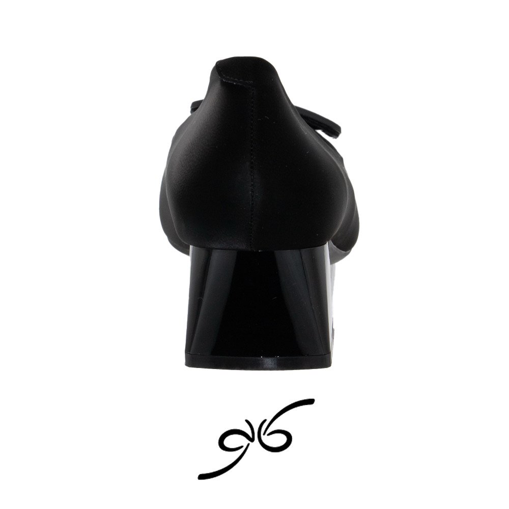 کفش زنانه و دخترانه کوکو