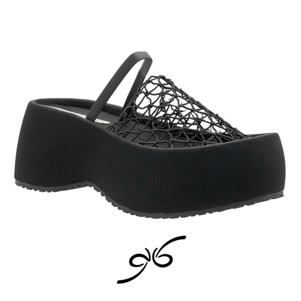 کفش توری لژدار زنانه